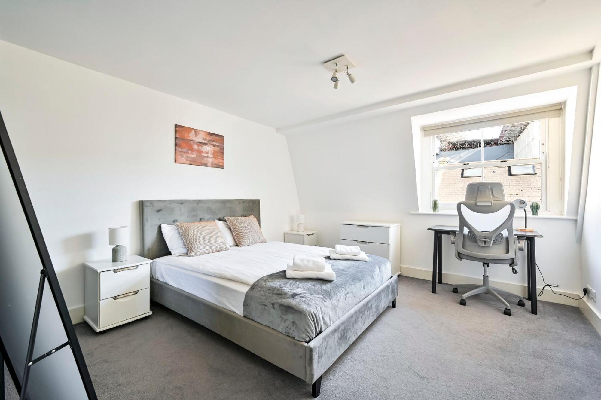 Farringdon Comfortable 3 Bed * Londra